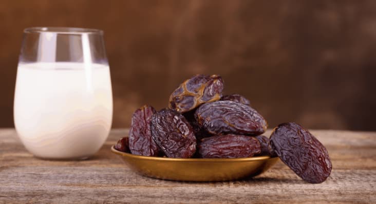 طريقة رجيم التمر واللبن